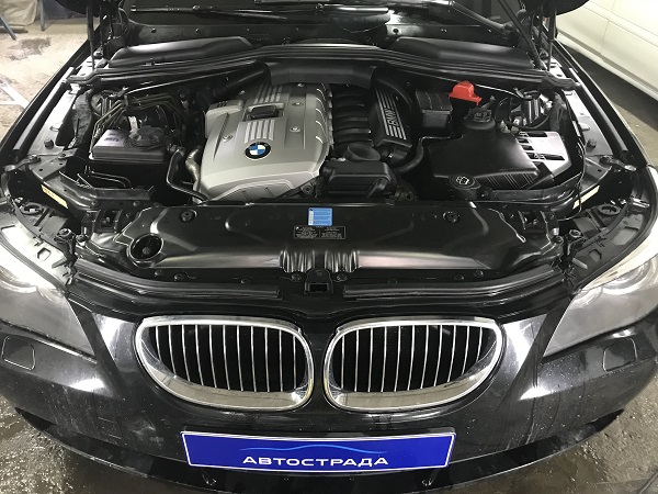 Химчистка двигателя на BMW